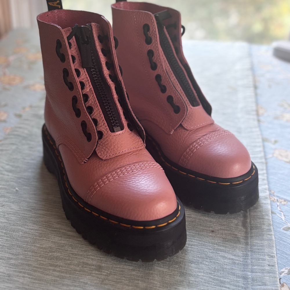 Dr Martens Sinclair Milled Nappa Leather Platform Boots